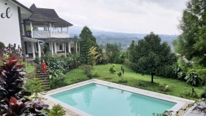 rekomendasi villa puncak