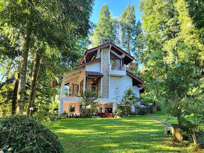 villa puncak 30 orang